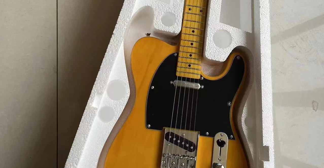 Электрогитара Tele корпус из красного дерева накладка палисандра хромированная