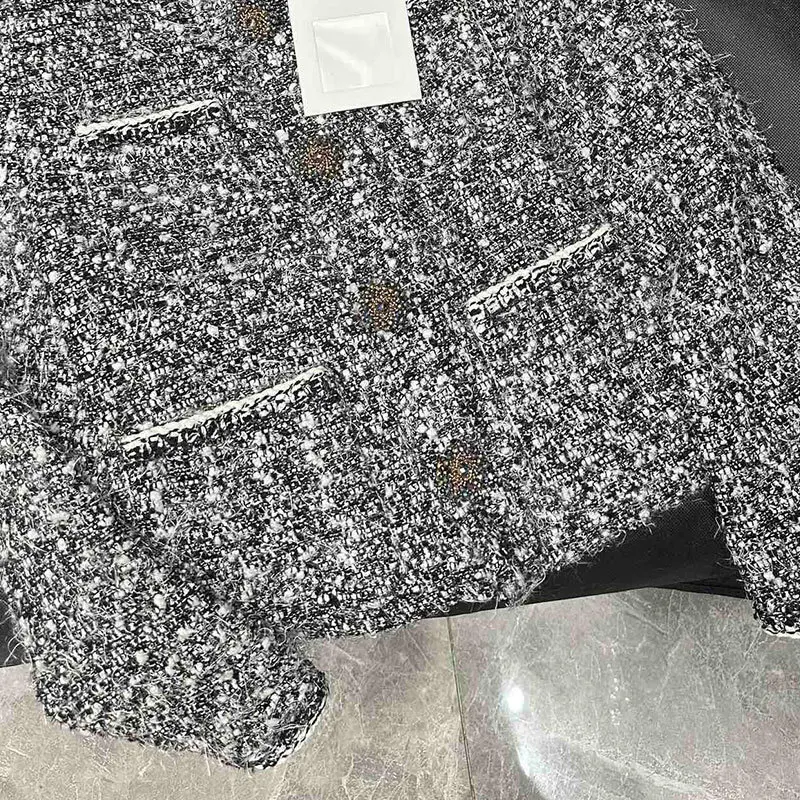 Женская твидовая куртка с круглым вырезом длинным рукавом на пуговицах