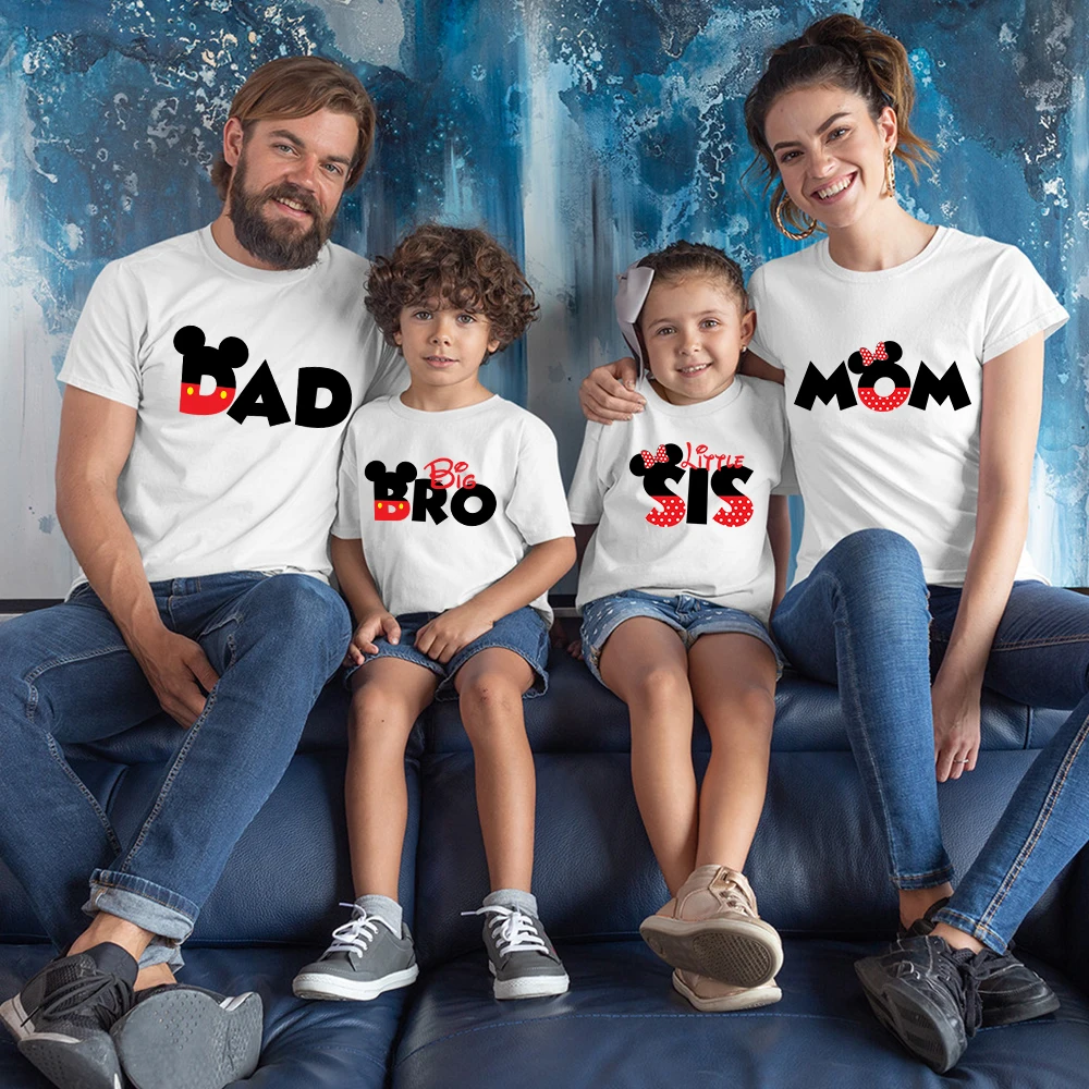 

Family Matching Outfits Mother Kids Mickey Mouse Disney Clothes Dad Mom Bro Sis Print Fashion T-shirt Sets Summer Vacaciones