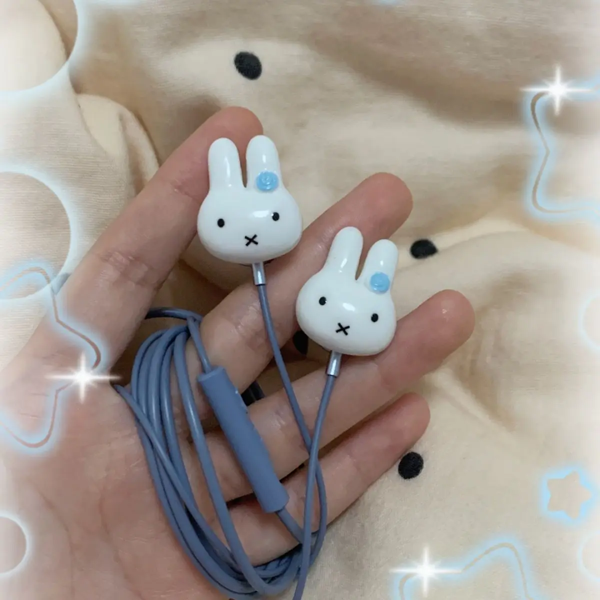 Фото Винтажные милые наушники-вкладыши Miffy Rabbit с проводным подключением, высококачественные, эстетичные, Type-C, портативные, музыкальные, с мультяшным дизайном, кавайные №2