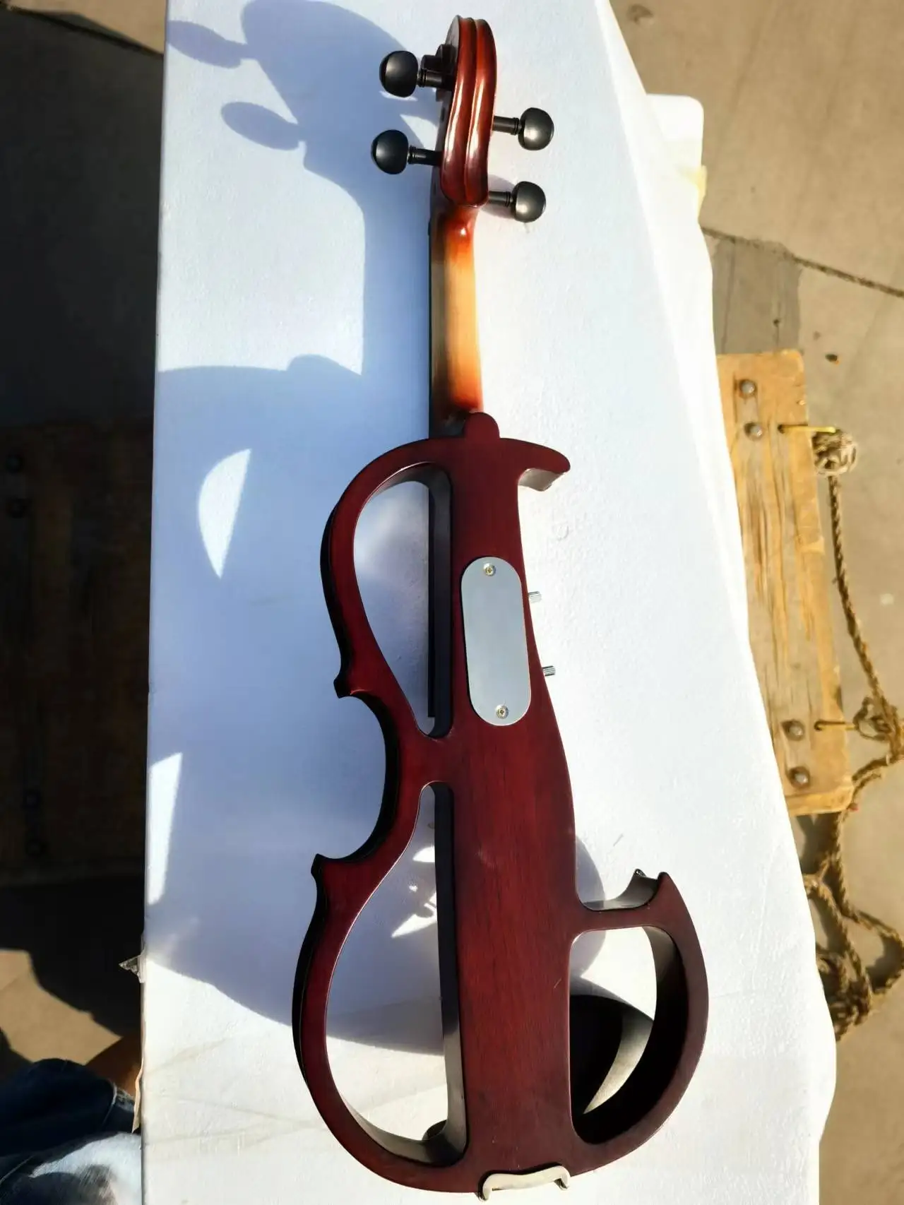 

4/4 dark red Electric Violin Solid wood 19--29# blue color 4 string 6.5 big jack