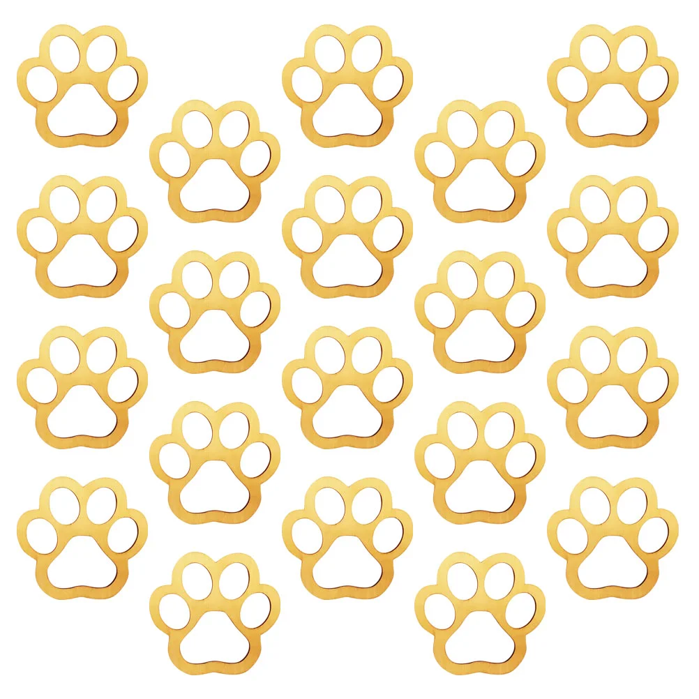 Искусственные деревянные вырезы в виде собачьих лап