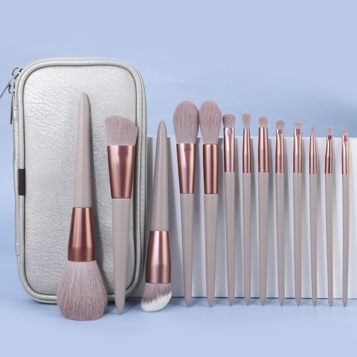 Новый 13-комплект профессиональных кистей для макияжа с косметической сумкой