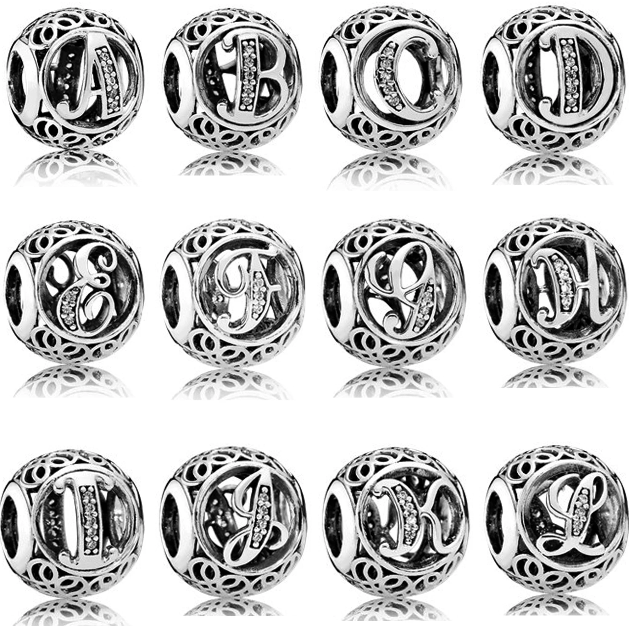 

Браслет из серебра 925 пробы с 26 инкрустированными алмазными буквами