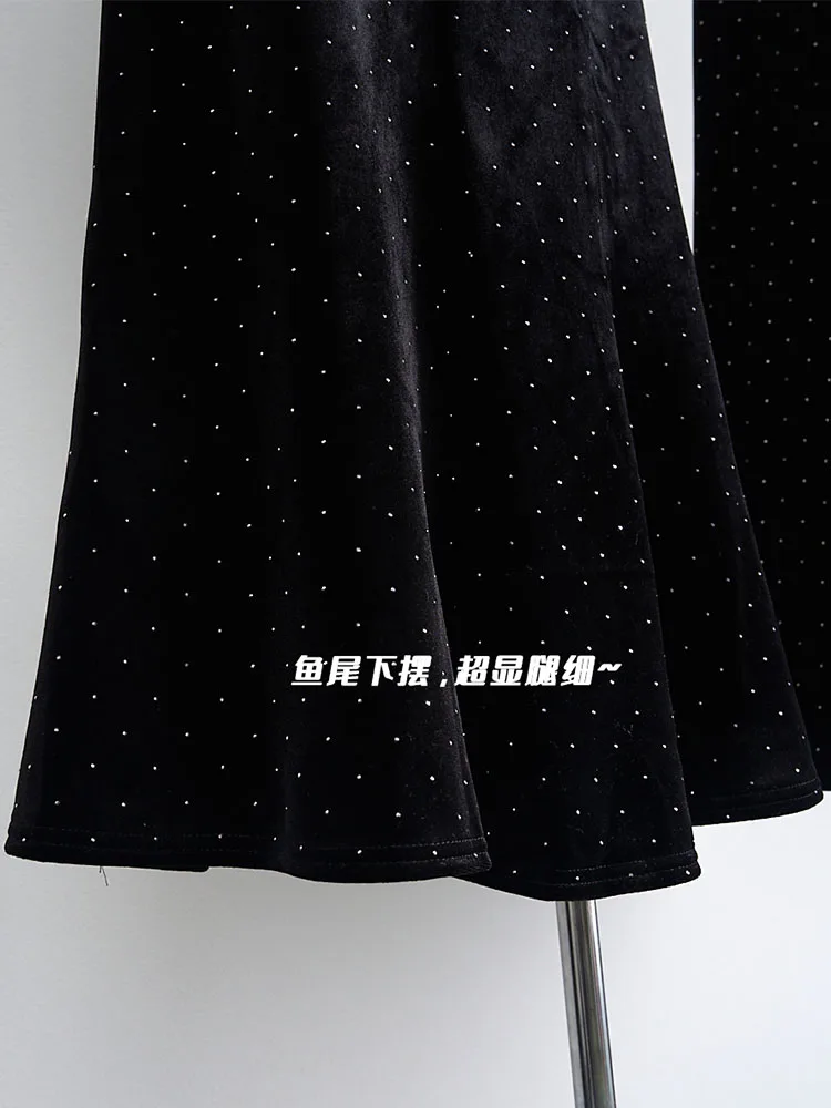 Женская юбка-готика в горошек черная облегающая трапециевидная с блестящими