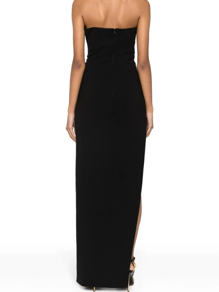 Женское вечернее платье со стразами черное облегающее без рукавов и с открытой