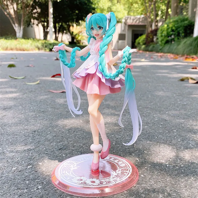 

In stock 20CM 2022 New Anime Miku sakura Kawaii Action Figure PVC Model Doll Figurals Collect ornaments Toys Christmas gifts