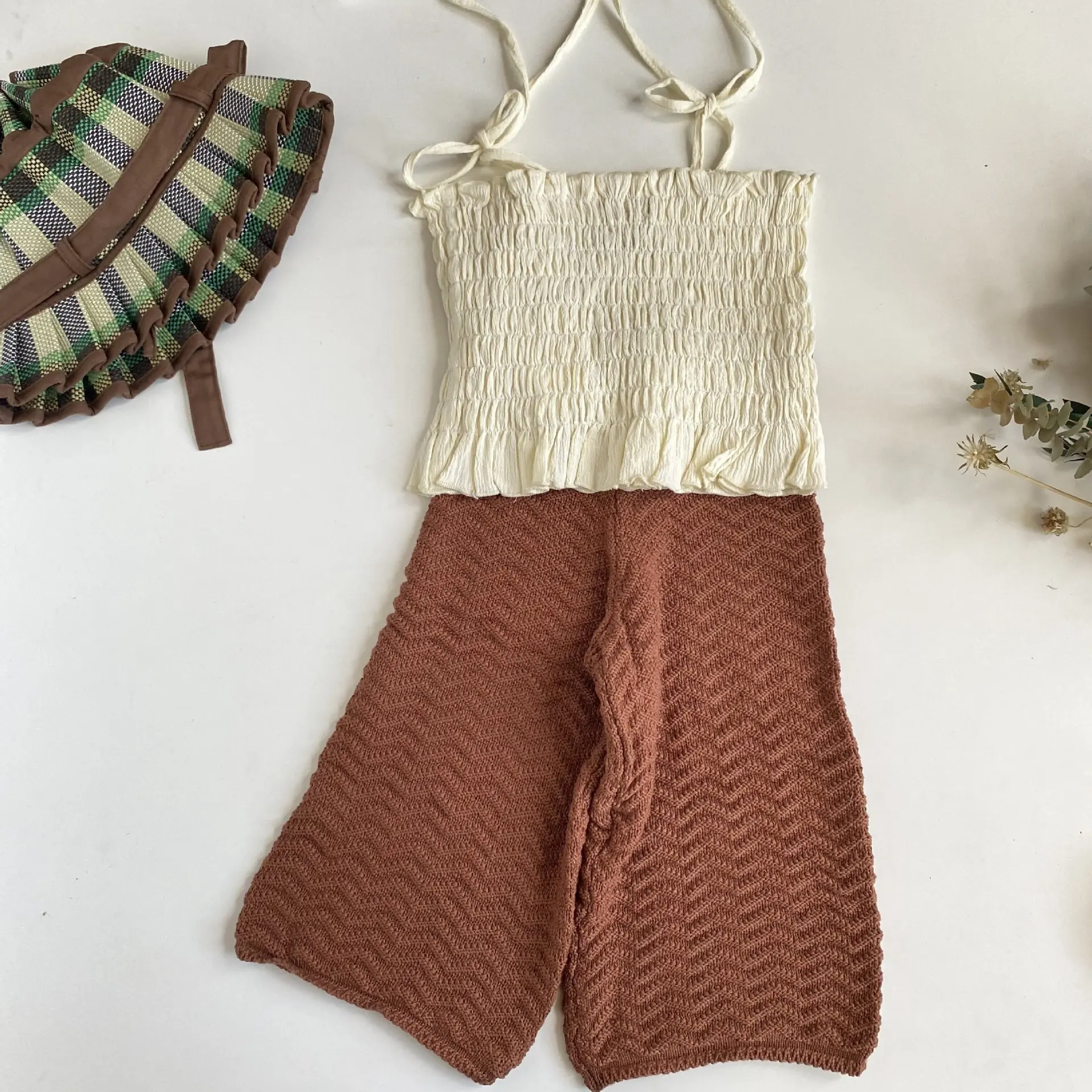 Рисунок 5 - Популярные женские джинсовые брюки