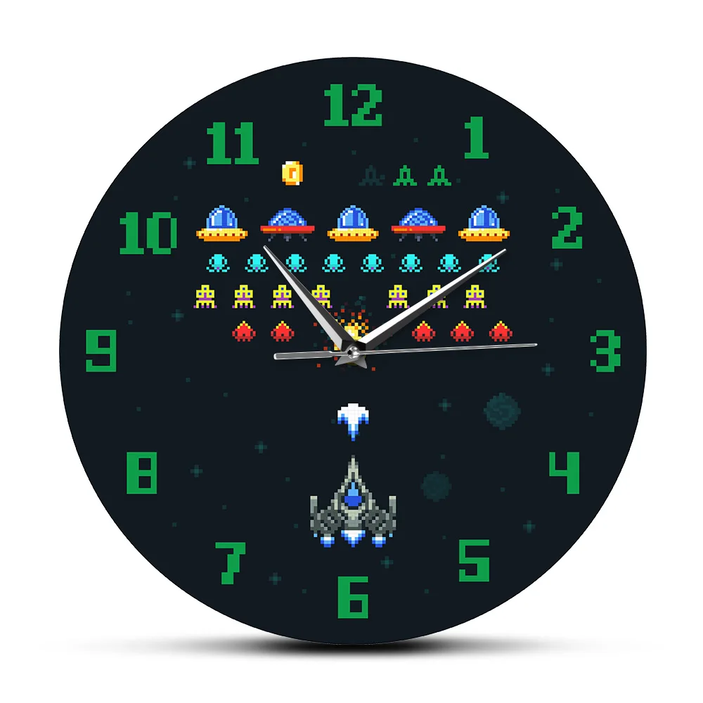 

Vintage Video Game Space Alien Invader Pixel Spaceship Wall Clock Playroom Decor For Teens Room Retro Gaming Print Wall Watch