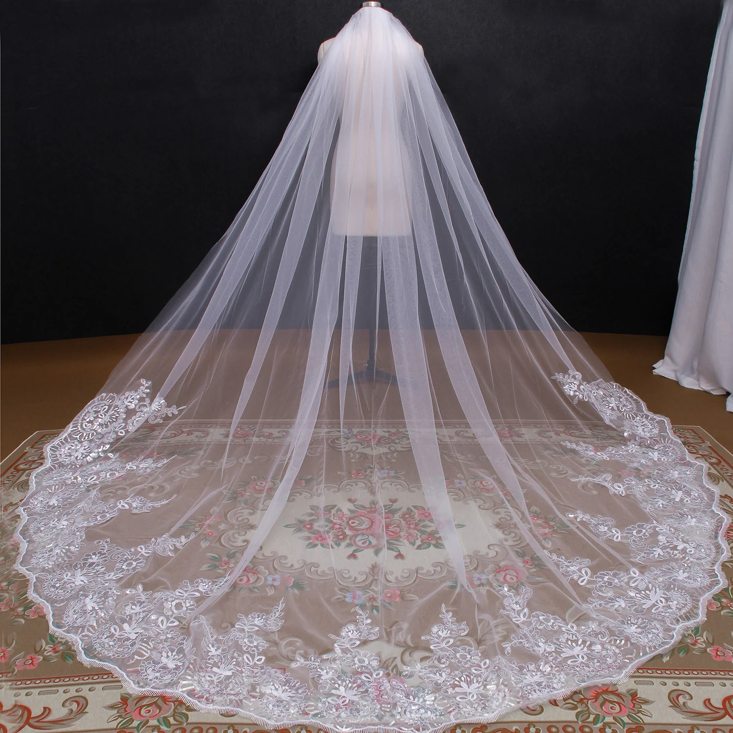 

NZUK Long Cathedral One-Layer 3Meters Bridal Veil Sequins Applique Wedding Veil Lace Edge White/Ivory Veil With Comb Luxurious