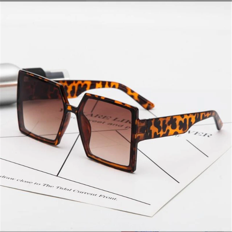 Солнцезащитные очки в большой коричневой оправе для женщин модные и толстые