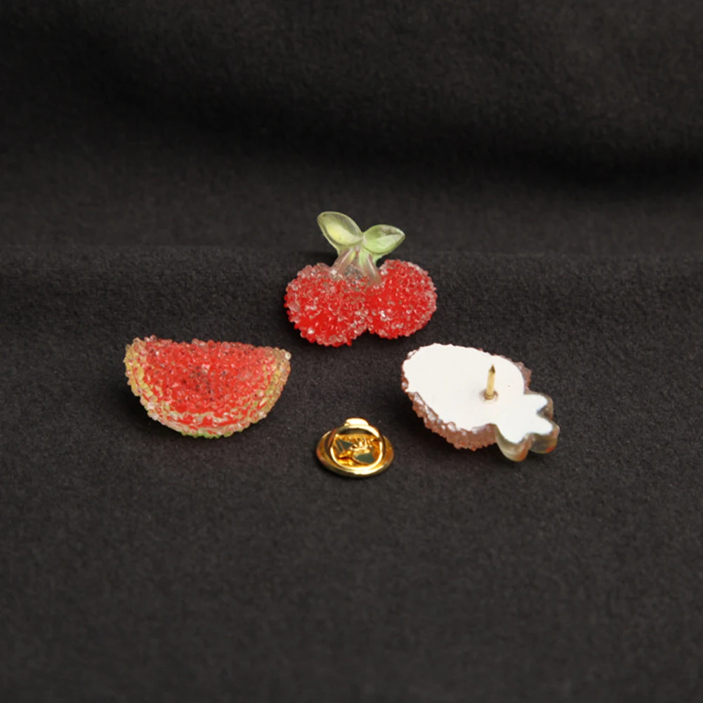 

New Cute Women Resin Cherry Carrot Watermelon Fruit Brooches Pins Vintage Denim Brooch For Lady Jewelry Clothing Badges Corsage