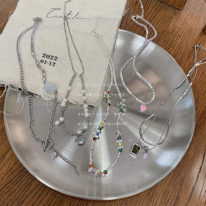 

Korea Hot Selling Pearl Acrylic Geometric Beaded Choker Necklace For Women Gothic Heart Pendant Party Wedding 2022 Jewelry