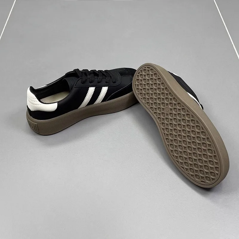 Кожаные тренировочные женские туфли новинка 2024 маленькие белые на толстой