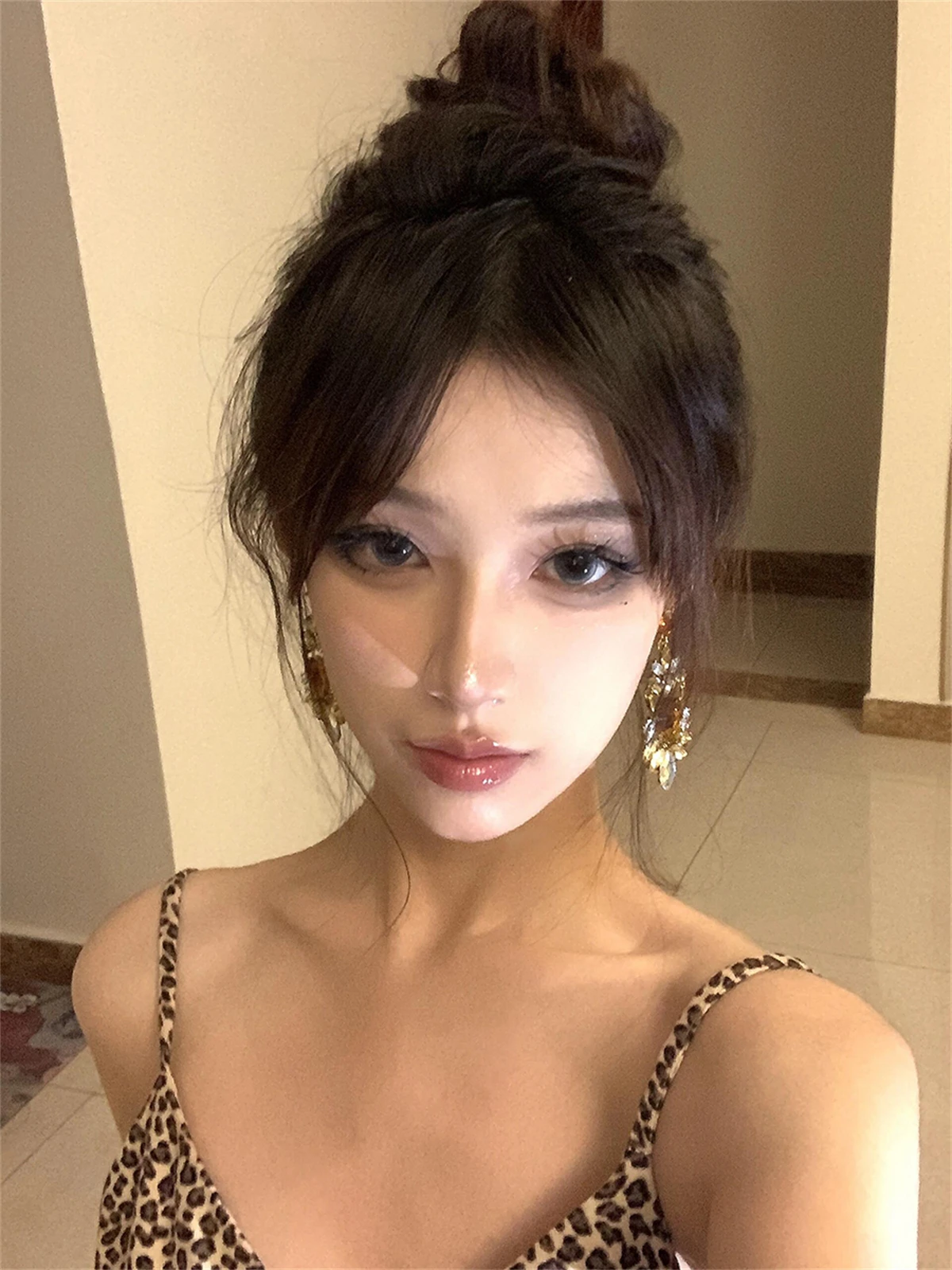 Зарезервированные и дорогие женские серьги Тяжелая промышленность Циркон