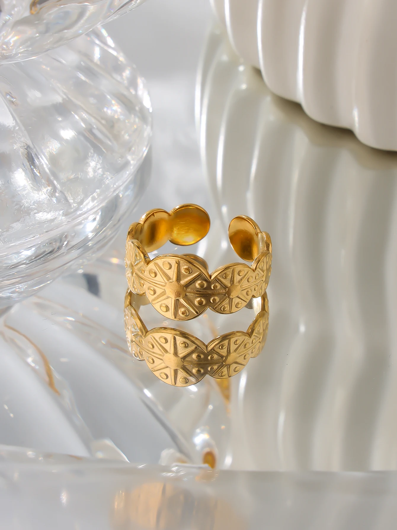 European and American Fashion Stainless Steel Octagon Star Ring Personalized Geometric Round Living Ring for Men and Women