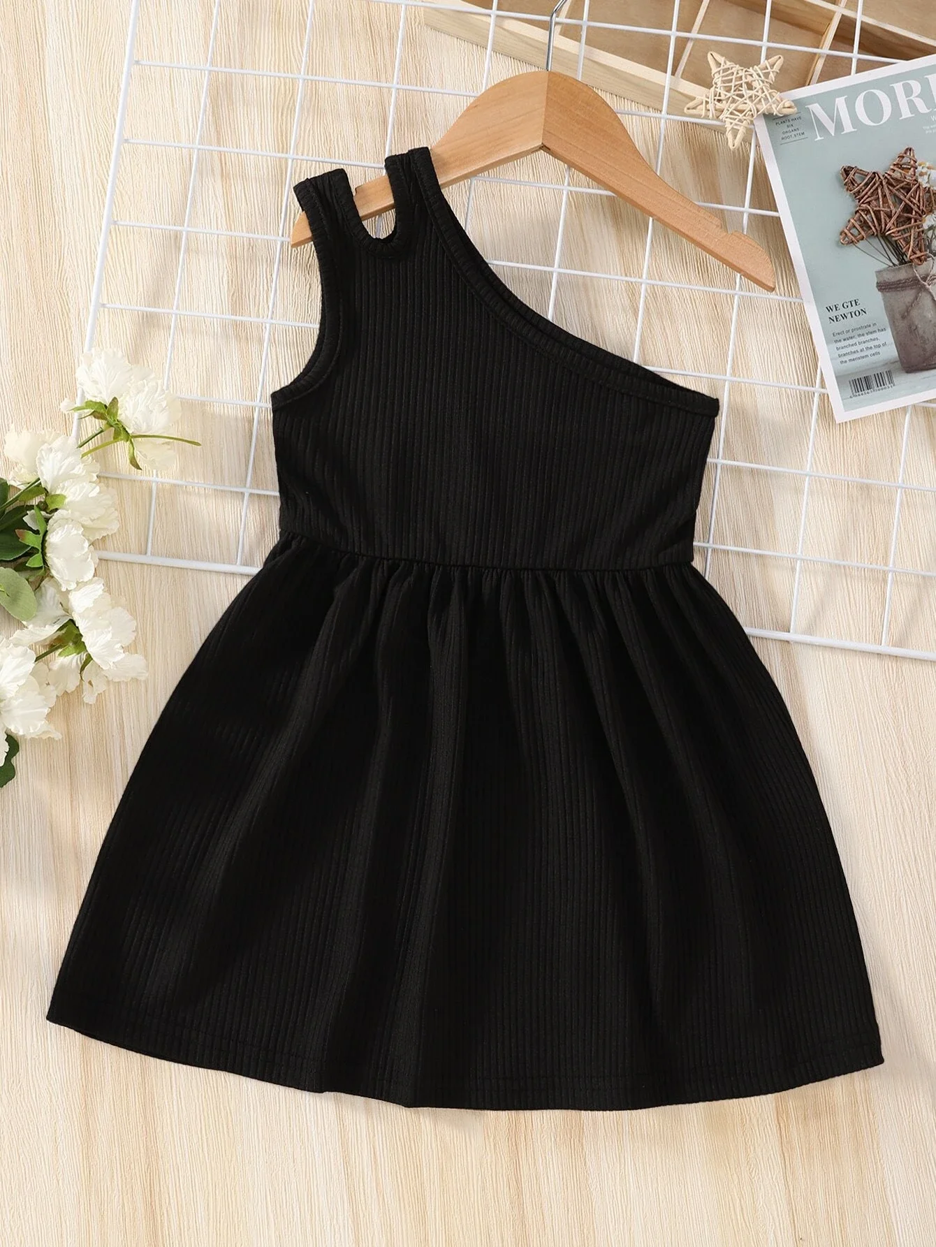 

Toddler Girls One Shoulder Cut Out Dress