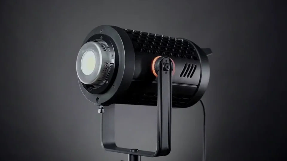 

Godox U L150 U L-150 150W 5600K Color Temperature Silent Bowens Mount LED Video Light Remote Control and App Support