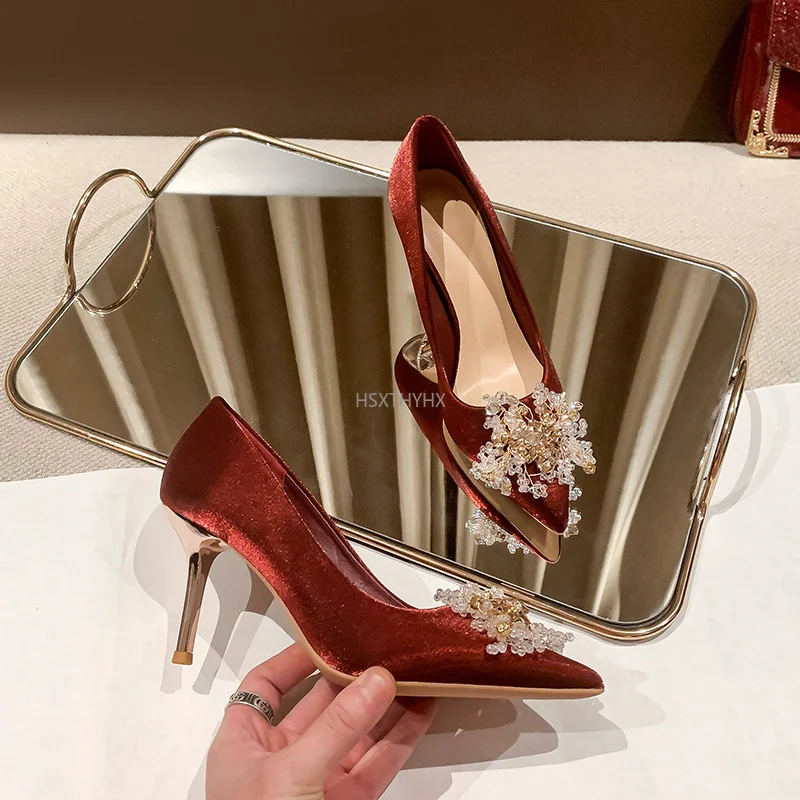 

Туфли-лодочки женские на каблуке, с острым носком и кристаллами, размеры 43