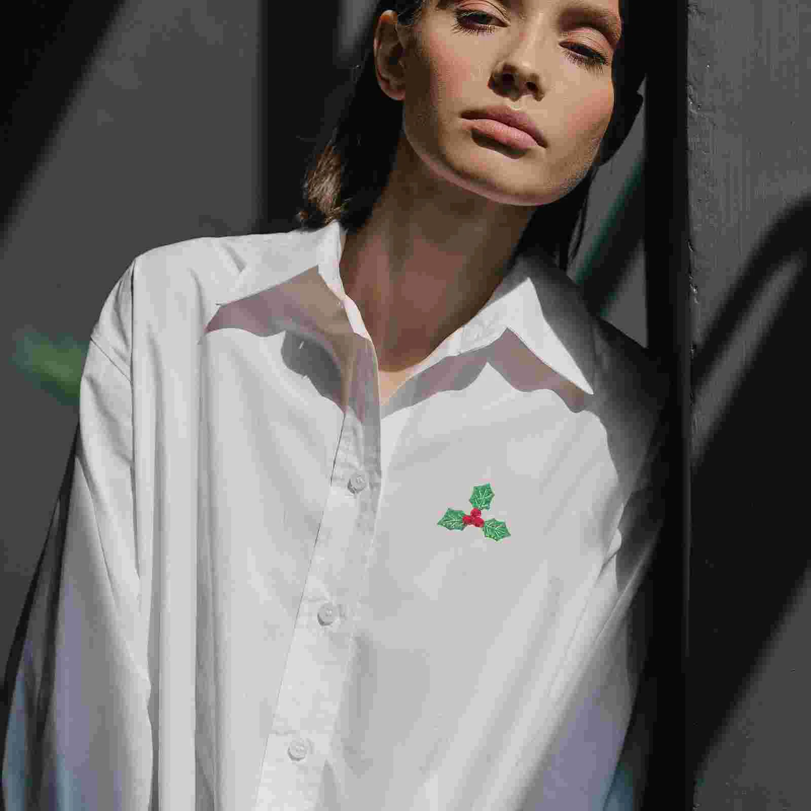 

Holly Christmas Berries Leaves Green Embellishments Aesthetic Decor Room Berryornaments Applique Wreathgift Artificial Charms