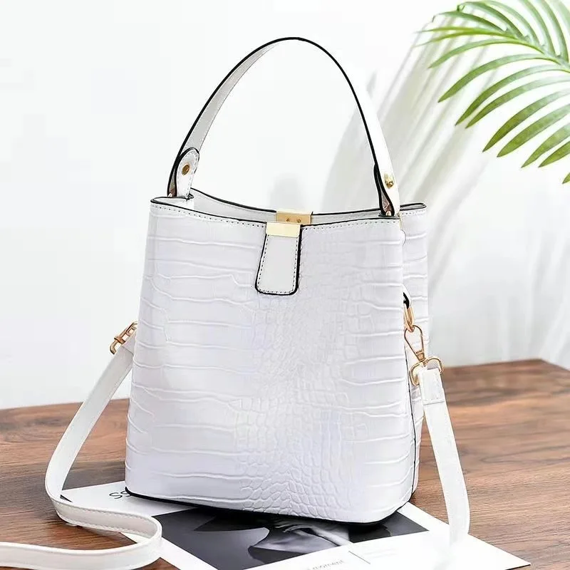 

Hot Selling Bright Leather Women Bag 2021 New Crocodile Pattern PU Bucket Bag Hand-held Shoulder Bag Simple Trend Wild Bag Women