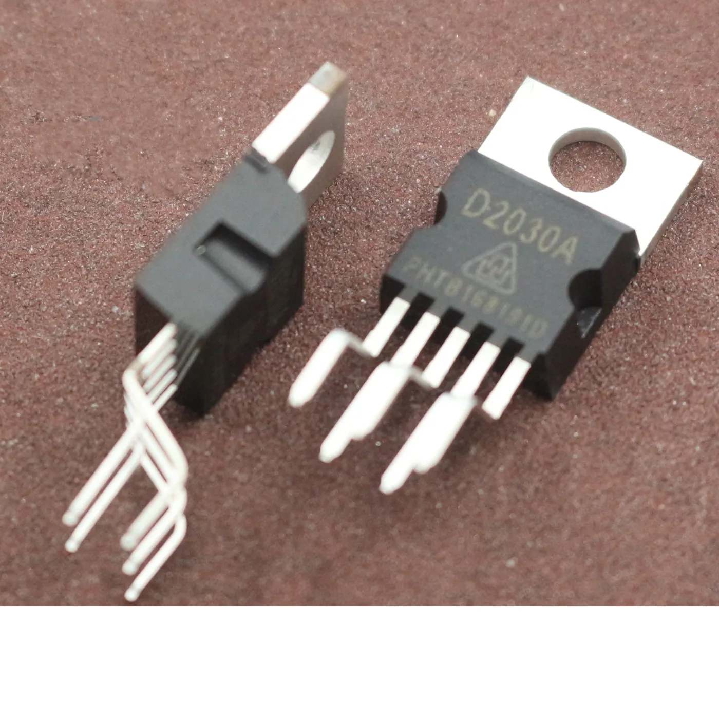 

1 шт. CD2030A D2030A D2030 TO-220