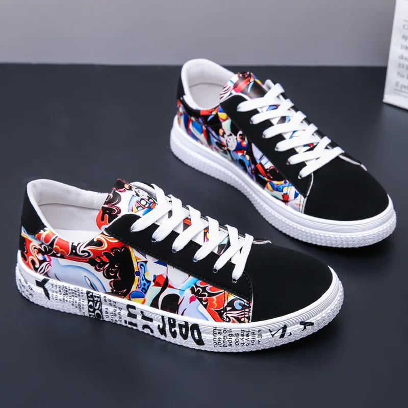 

2022 New Men Vulcanized Shoes Sneakers casual Men's Fashion Casual Lace-Up Colorful Canvas Sport Graffiti board Shoes