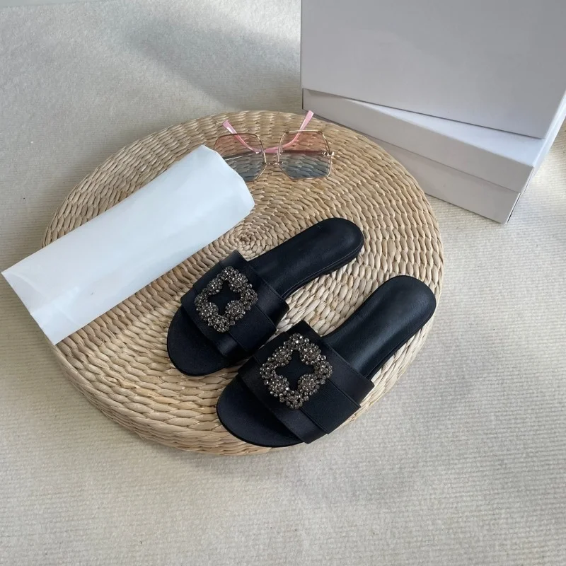 High end women's shoes 2023 summer new water diamond flat shoes comfortable and fashionable versatile slippers sandals for women