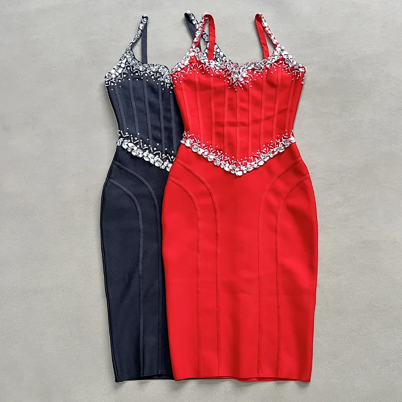 Женское облегающее мини-платье без рукавов с V-образным вырезом