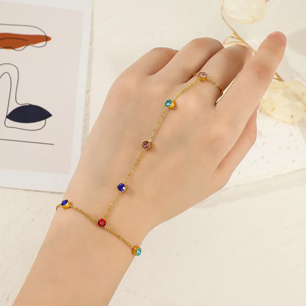 

Женский браслет-цепочка из серебра 925 пробы с фианитами