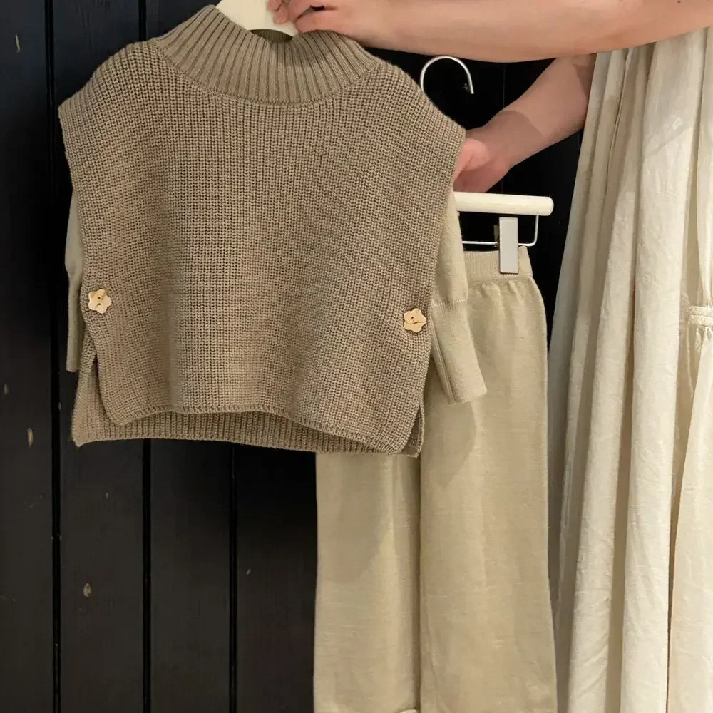 

2023 Autumn Children's Wear New Korean Girls' Retro Versatile Soft Glutinous Knitted Sweater Three Piece Set kids clothes girls