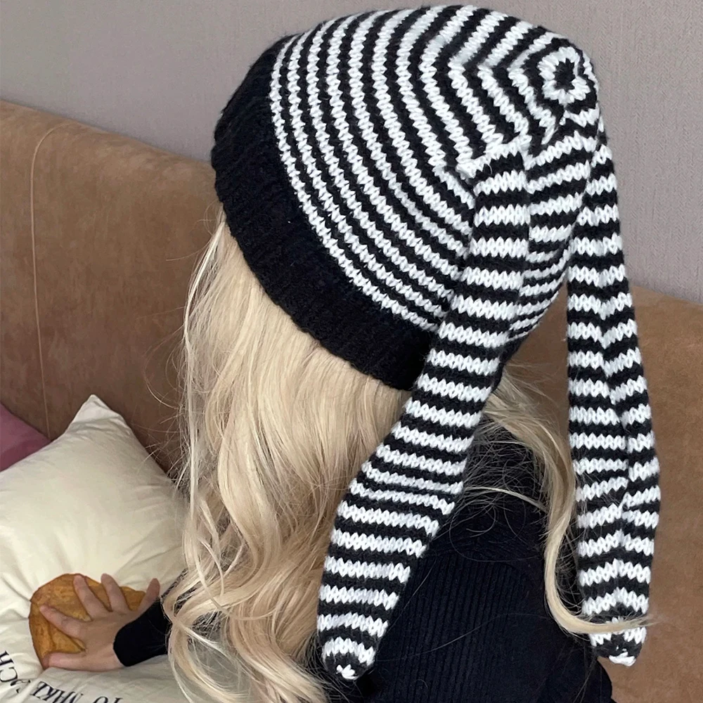 Шапка-бини с заячьими ушками