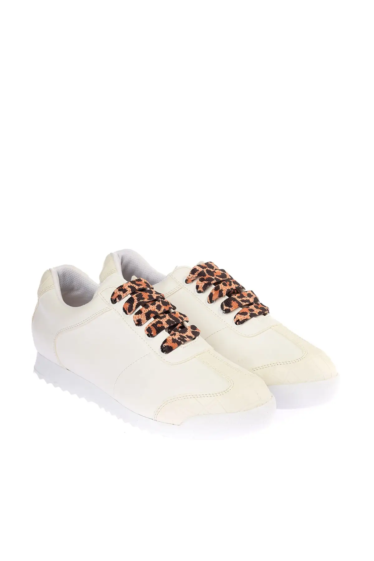 Женские кроссовки с рисунком Trendyol White Kroko TAKAW20SN0008 | Обувь