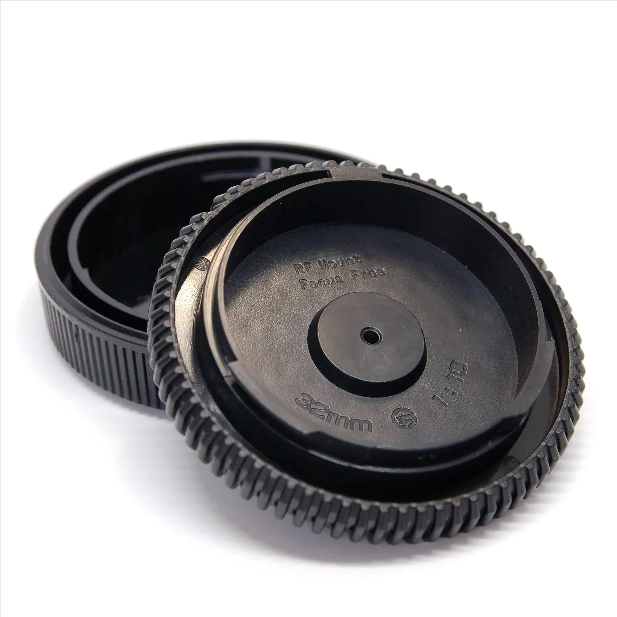 Блинцевая линза с RF-креплением и свободным фокусировкой EOSR\RP\R3 32 мм/f10 для