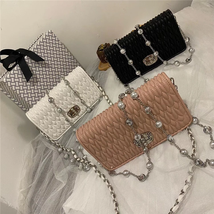 

2022 New Pleated Pearl Chain Shoulder Messenger Bag Elegant Fashionable Small Square Bag Diamond-Embedded Change Women's Bag