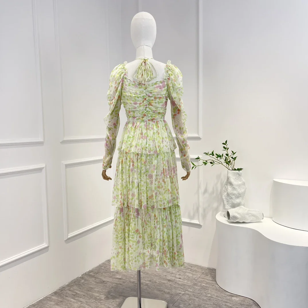 Рисунок 2 - Женское платье-миди с длинными