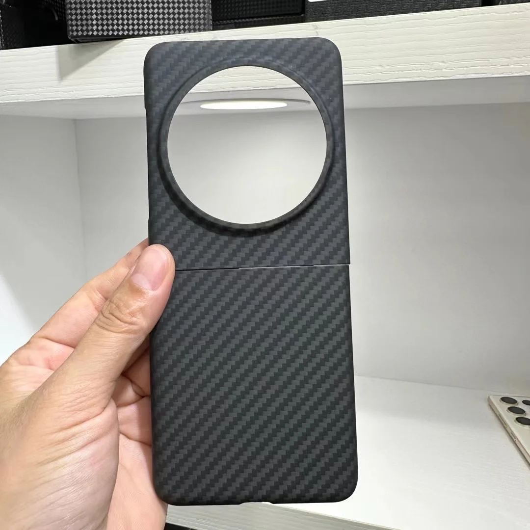 

Чехол-книжка из 100% натурального углеродного волокна для Tecno Phantom V Flip Aramid, легкий, приятный на ощупь защитный чехол для телефона в деловом стиле