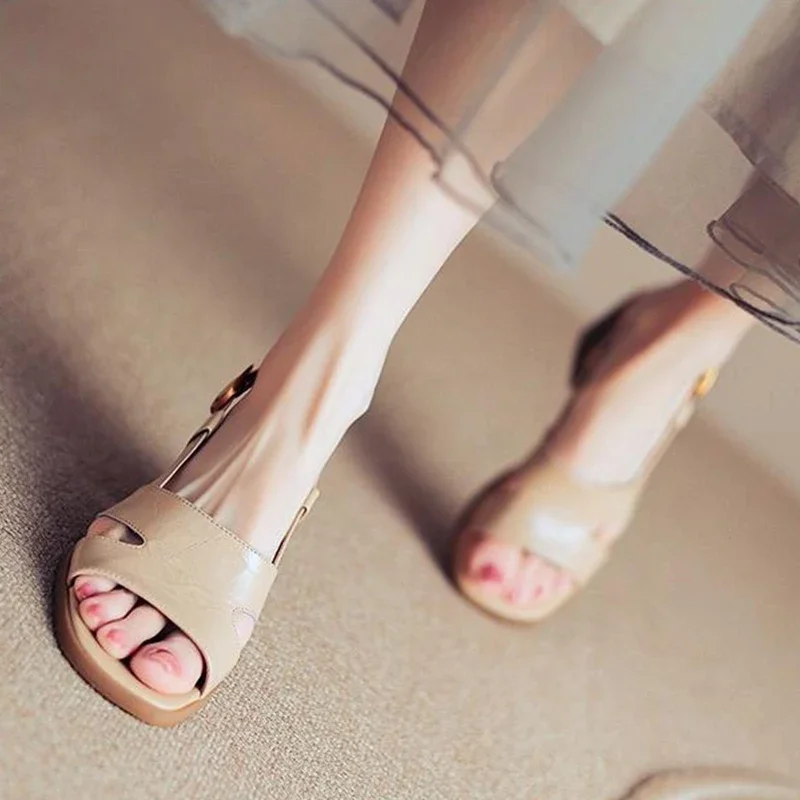 Сандалии женские на высоком каблуке классические шлепанцы массивном с открытым