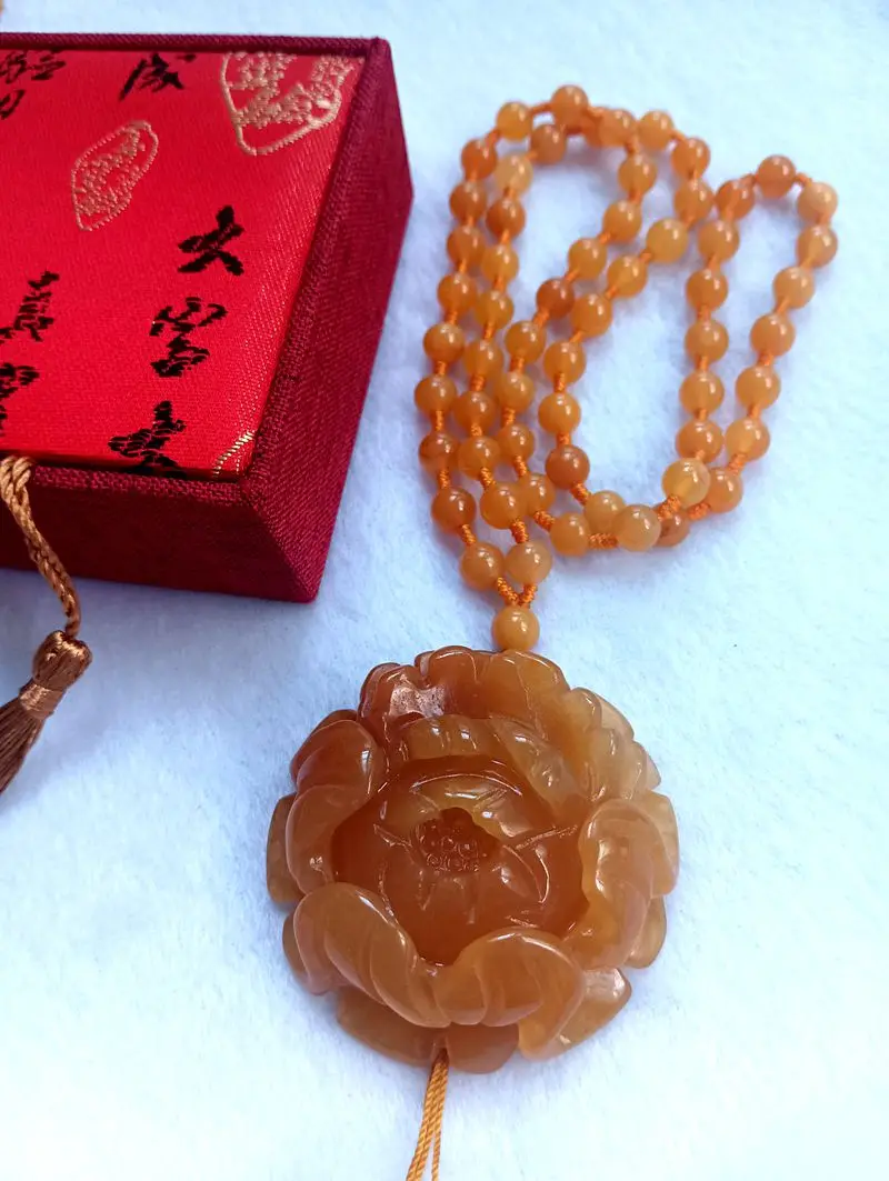 Beautiful Natural HuangLongYu Pendant Jade Amulet Jadeite Hand Carved Peony Flowers With Beads Necklace