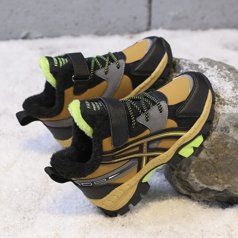 Kids Winter Warm Cotton Hiking Sneakers 2022 Fashion Trend Boys' Walking Shoes Leather Waterproof and Anti-skid Children's Shoes