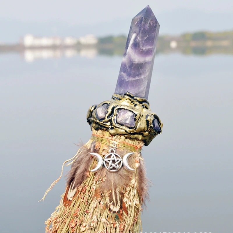 

Amethyst Fluorite Wand Crystal Points Witches Broom Cosplay Moon Pentagram Charms Halloween Party Decoration 1pc