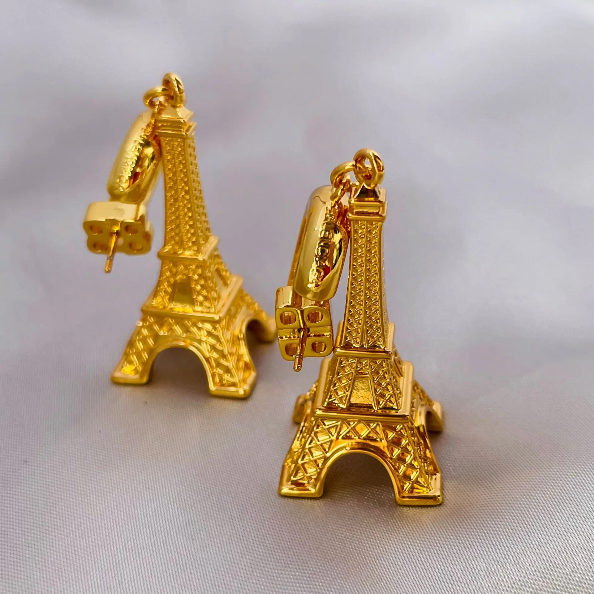 

Personality Fashion Long Gold Skull Chain Pendant Earrings