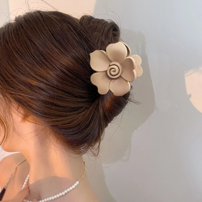 LEVAO корейский модный матовый зажим для волос с большими цветами заколка Краб