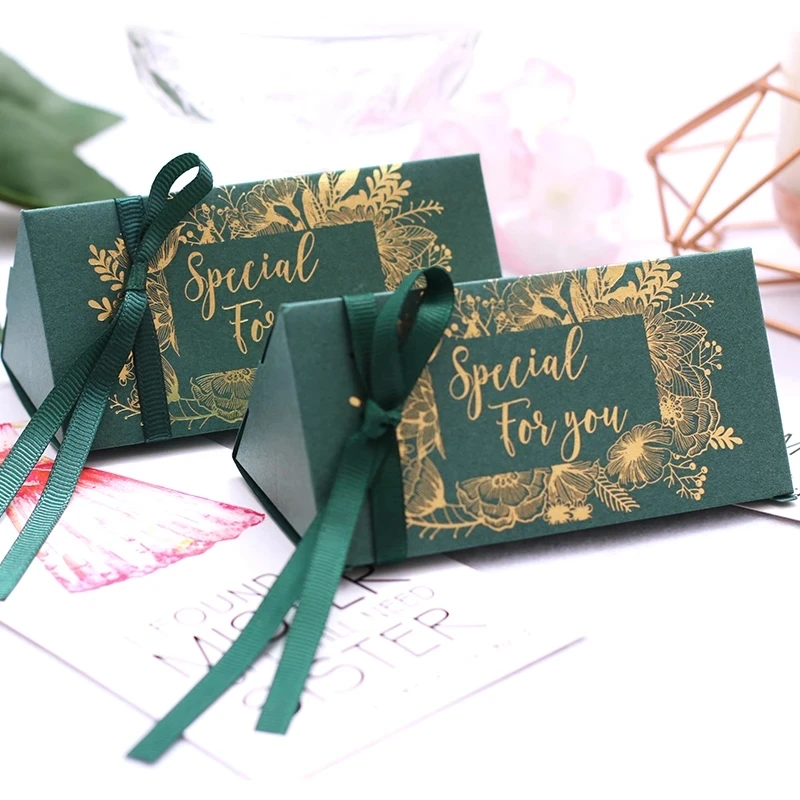 

Новые подарочные коробки и пакеты 50 шт./партия, картонная коробка для конфет, Подарочная коробка треугольной формы для свадебных подарков, свадебные украшения, аксессуары