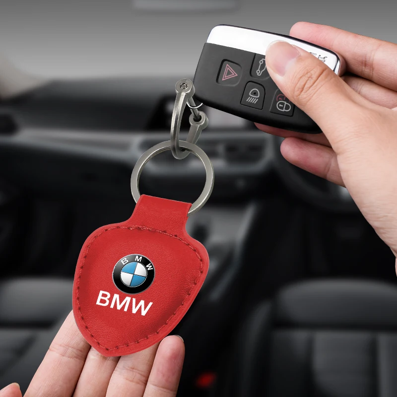 Автомобильный брелок простой металлический для ключей деловой женский подарок