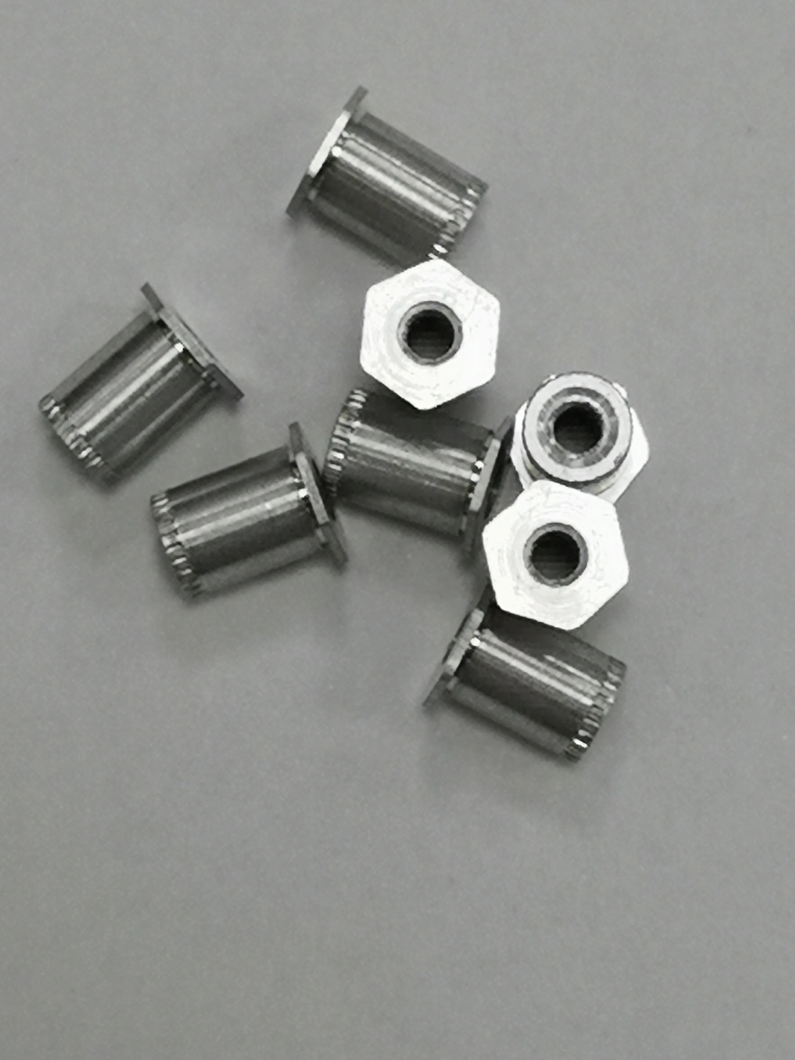 Самозакрепляющиеся стандартные заземляющие алюминиевые элементы, изготовленные в Китае