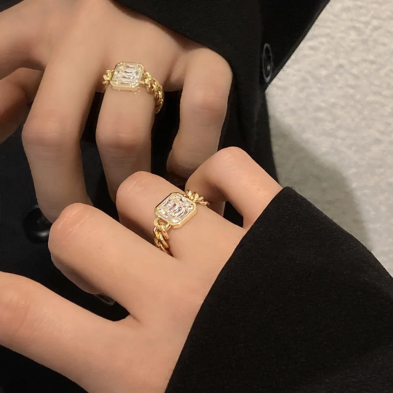 

Light luxury zircon ring female personalized design chain joint ring ins WindNet red temperament tail ring
