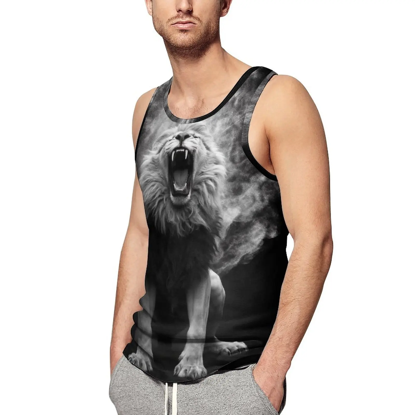 

Мужская майка с рисунком льва