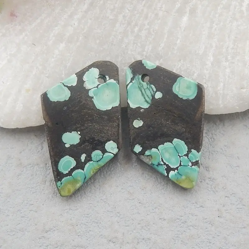 

Natural StoneTurquoise Gemstone Nugget Earring Beads For Women 22x12x3mm 3g
