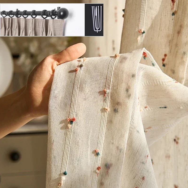 

Льняные просвечивающие шторы с вышивкой